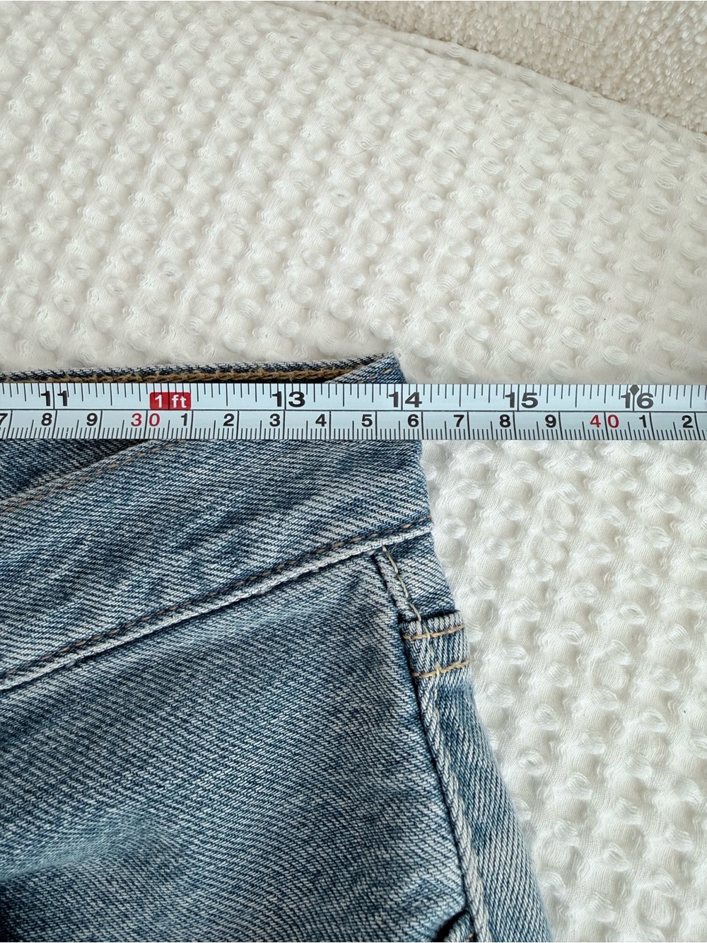 Levi’s Premium 501 90’s Jeans women W25L30 Light medium wash button fly denim - Picture 10 of 12